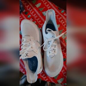 Flux Men's Classic White Sneakers